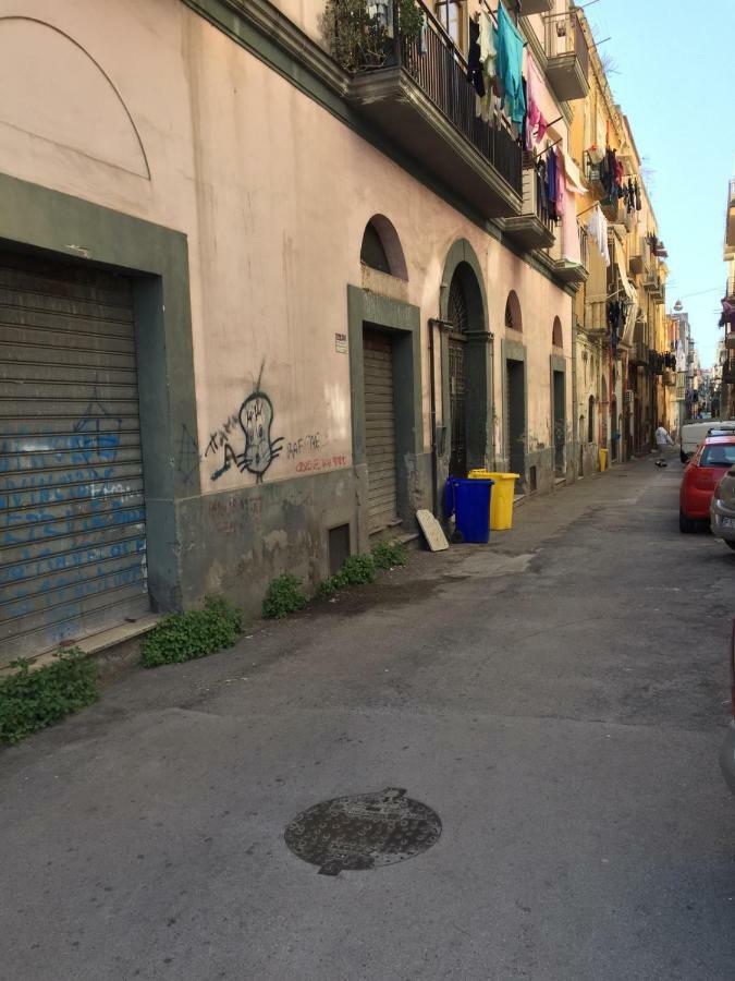 Rosy Monolocale Nel Centro Storico Di Torre Annunziata Di Fronte Scavi Oplonti Daire Dış mekan fotoğraf