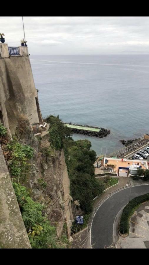 Rosy Monolocale Nel Centro Storico Di Torre Annunziata Di Fronte Scavi Oplonti Daire Dış mekan fotoğraf