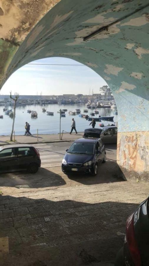 Rosy Monolocale Nel Centro Storico Di Torre Annunziata Di Fronte Scavi Oplonti Daire Dış mekan fotoğraf